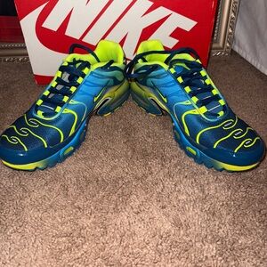Air Max Plus "Neon Green/Blue" sneakers